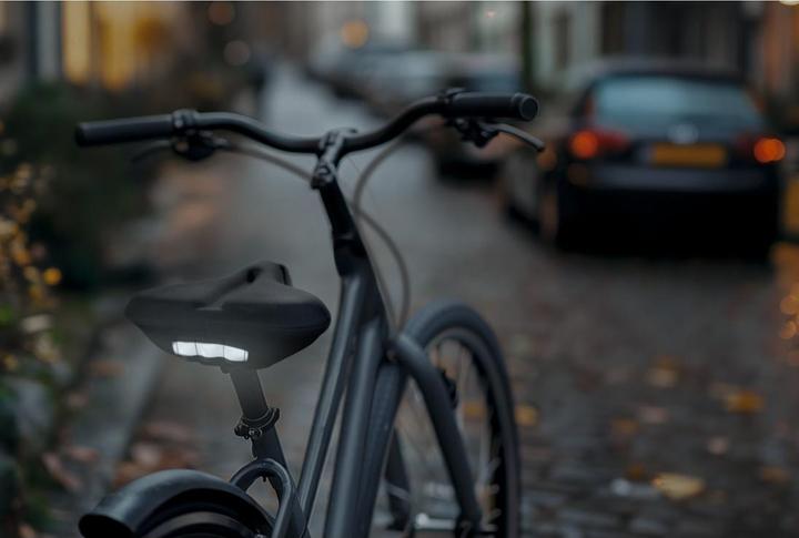 Actual product image Hama Fahrrad-Sattelbezug, gepolstert, reflektierend, für Sättel mit ca. 23 cm