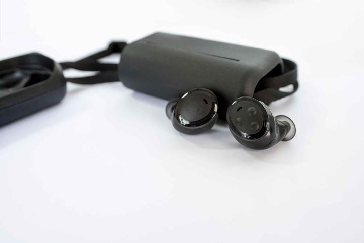 Actual product image Bragi The Headphone (6 h, Wireless)