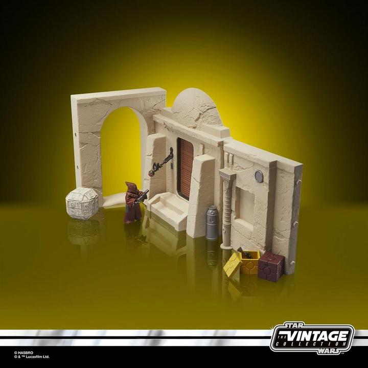 Produktbild Hasbro Star Wars Episode IV Vintage Collection Playset Streets of Mos Eisley mit Jawa Action Figure