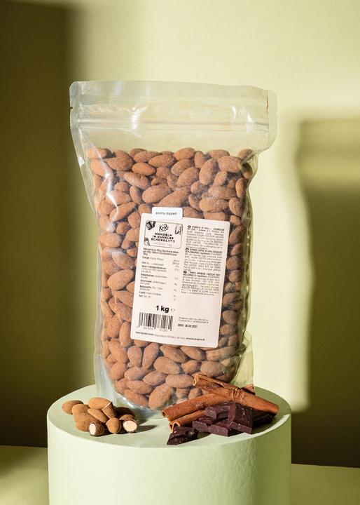Produktbild KoRo Geröstete Mandelkerne in dunkler Schokolade mit Zimt (1000 g)
