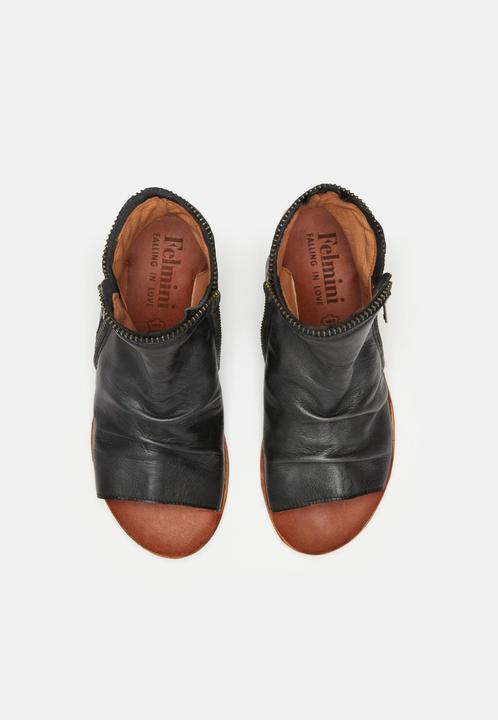 Actual product image Felmini CAROLINA D054 - Flat sandals made from genuine leather with a washed effect and leather lining. (37)