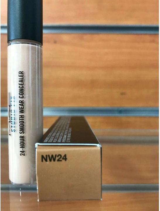 Produktbild MAC Cosmetics Studio Fix 24-Hour Smooth Wear Concealer (NW24)