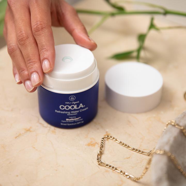 Produktbild Coola Suncare Refreshing Water (Sonnencreme Gesicht, SPF 50, 44 ml, 44 g)