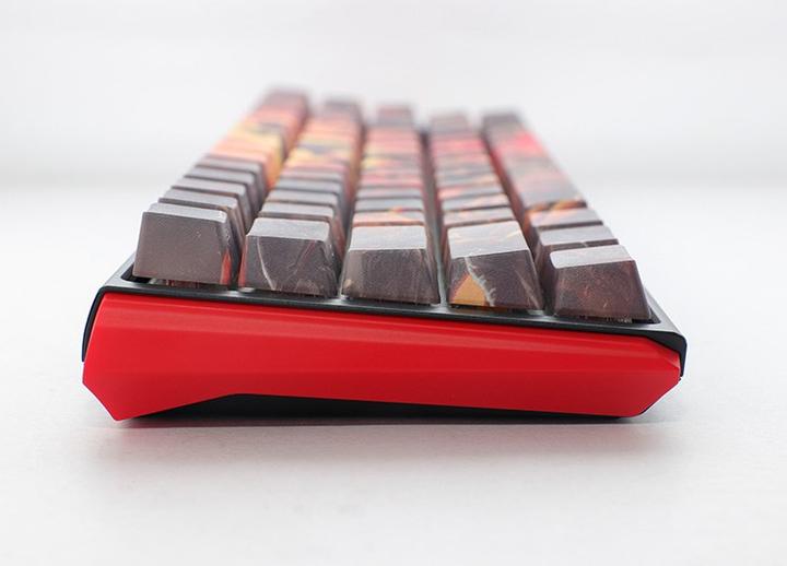 Produktbild Ducky x Doom One 3 SF Gaming Tastatur, RGB LED - MX-Speed-Silver (DE, Kabelgebunden)