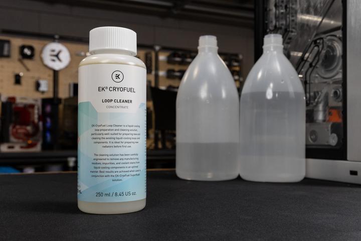 Actual product image EKWB EK Waterblocks EK-CryoFuel Loop Cleaner concentrate (250 ml, Concentrate)