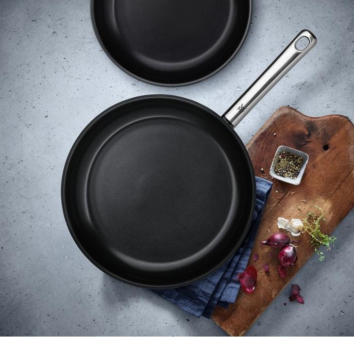 Actual product image WMF Devil (28 cm, Frying pan, Stainless steel)