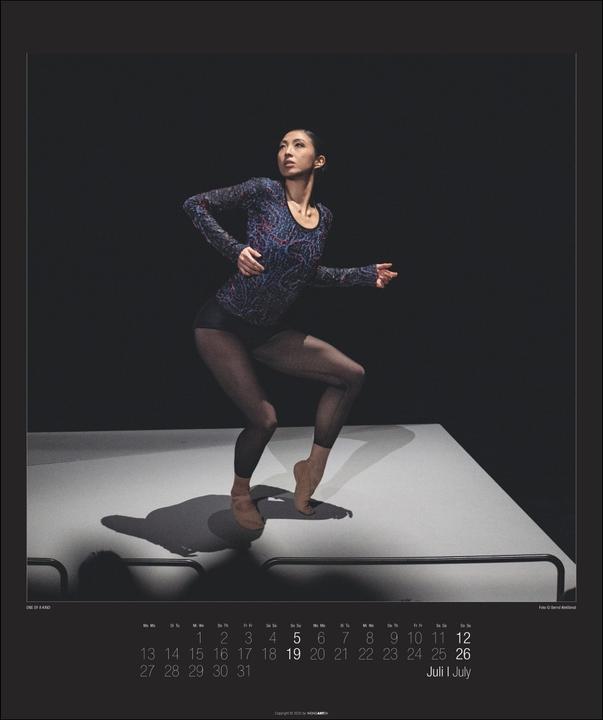 Actual product image Stuttgarter Ballett Kalender 2026 (46 x 55 cm, Hardcover, German, English)
