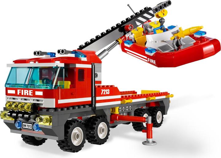Produktbild LEGO City Feuerwehr-Truck mit Löschboot (7213, LEGO City)
