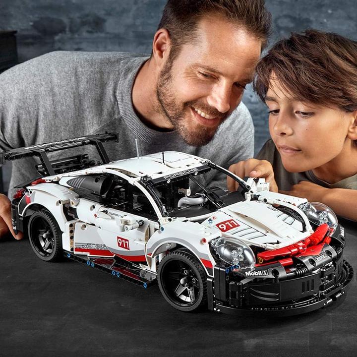 Actual product image LEGO Technic Porsche 911 RSR (42096) (42096, LEGO Technic)