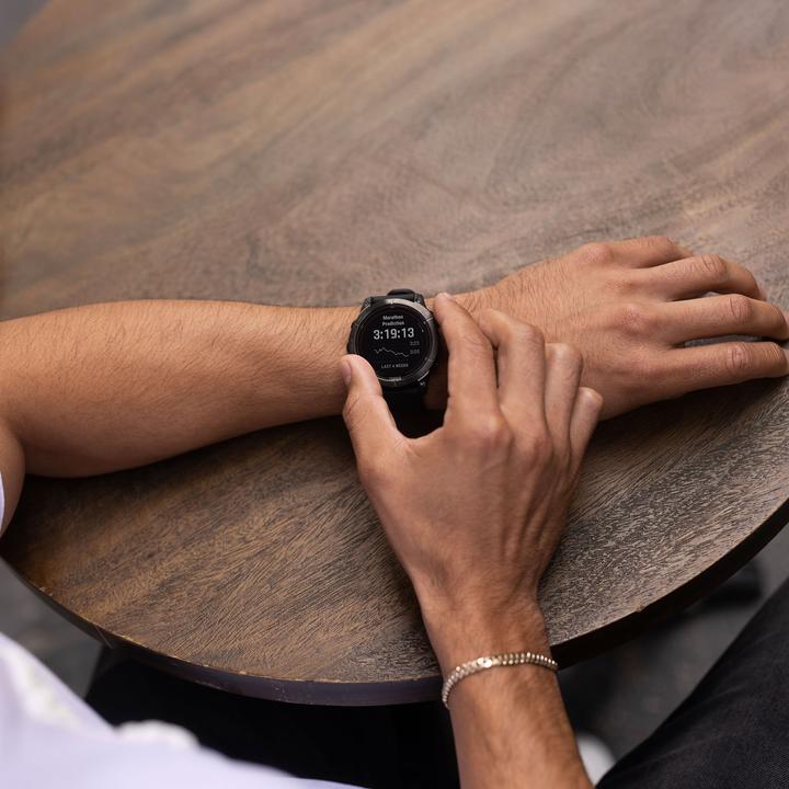 Image du produit Garmin Fenix 7S PRO GPS Montre multisports, Sapphire Solar Edition, blanc/or doux (42 mm)
