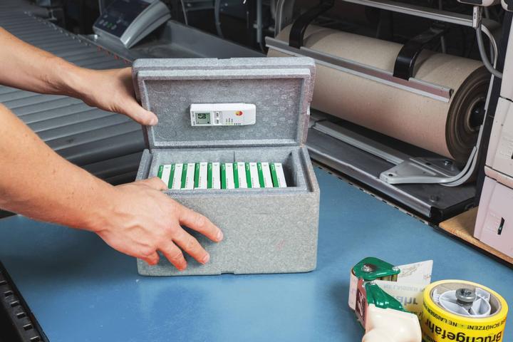 Produktbild Testo 184 H1 - Datenlogger Luftfeuchtigkeit und Temperatur für Transportüberwachung (Thermometer)