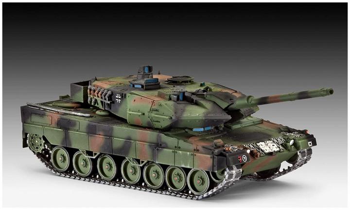 Actual product image Revell Leopard 2 A6M