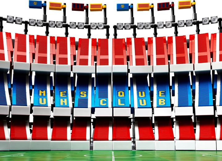 Image du produit LEGO Le Camp Nou - FC Barcelone (10284, LEGO Creator Expert, LEGO difficiles à trouver)