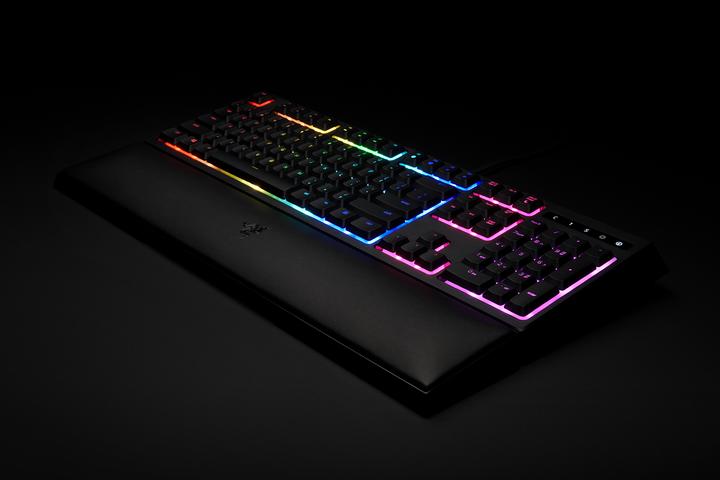 Image du produit Razer Ornata Chroma (DE, Filaire)