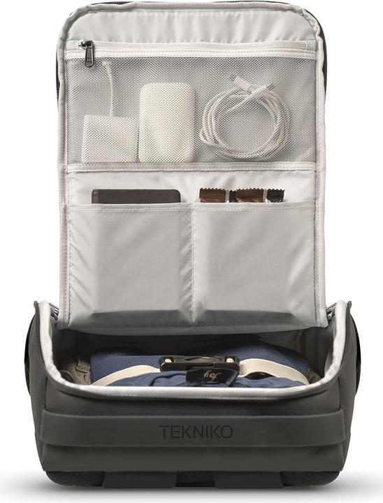 Actual product image Intempo Tekniko Magnum - Backpack with combination lock and USB port (20.50 l)