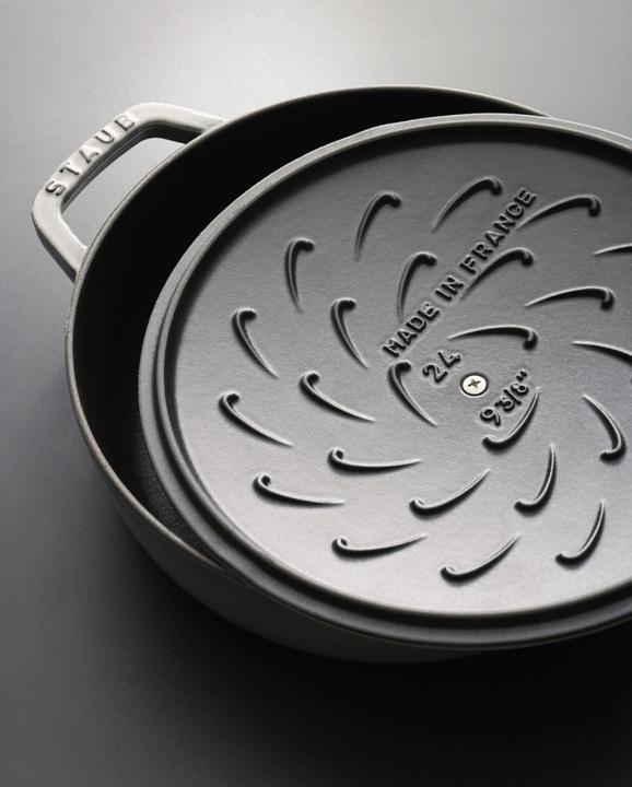 Actual product image Zwilling Braiser's casserole, 24 cm | round | cast iron | (24 cm, Casserole + Stewpot, Cast iron)
