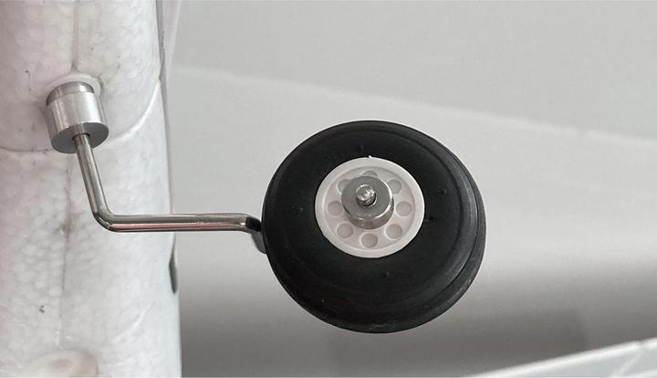 Immagine prodotto Amewi Aereo a motore Dornier DO-27 1600 mm, militare PNP (Motore multiplo)