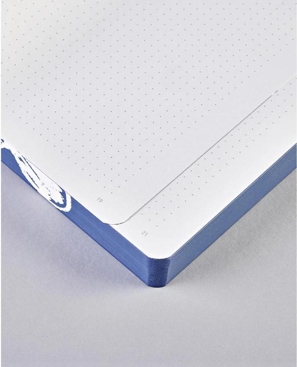 Actual product image Nuuna Graphic L, Head In The Clouds (22 x 16.5 cm, Dotted, Soft cover)