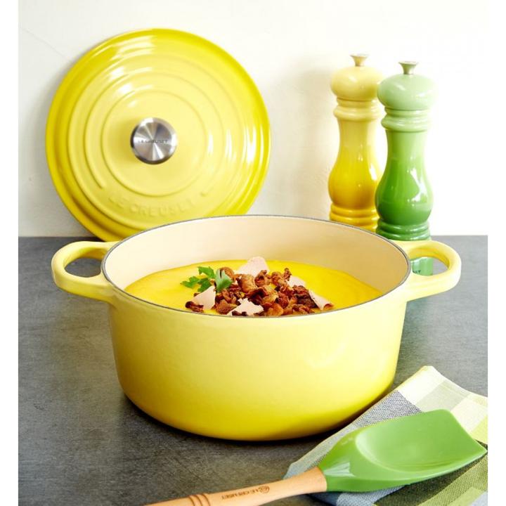 Actual product image Le Creuset Signature (24 cm, Casserole + Stewpot, Cast iron)