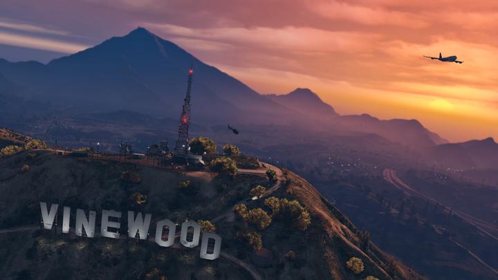 Produktbild Rockstar Grand Theft Auto V (PS4)