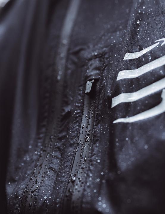 Actual product image Compressport Thunderstorm Waterproof 25/75 Jacket (S)