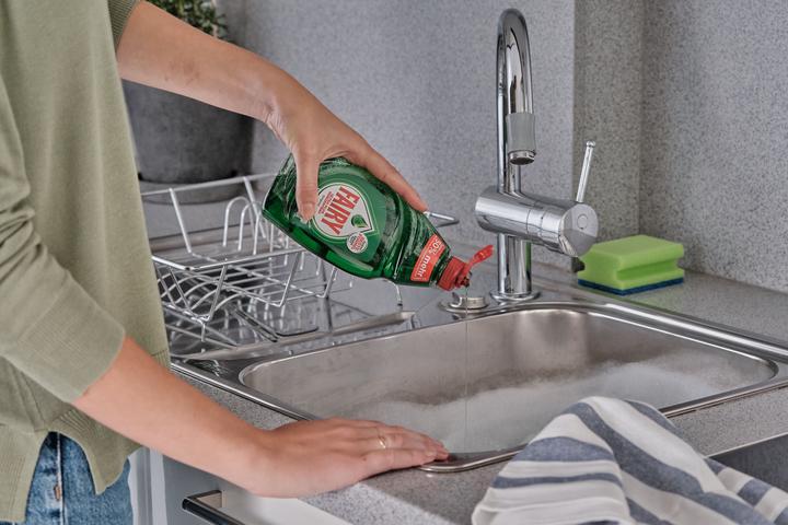 Actual product image Fairy Ultra Plus (Liquid, 4 Washing cycles)