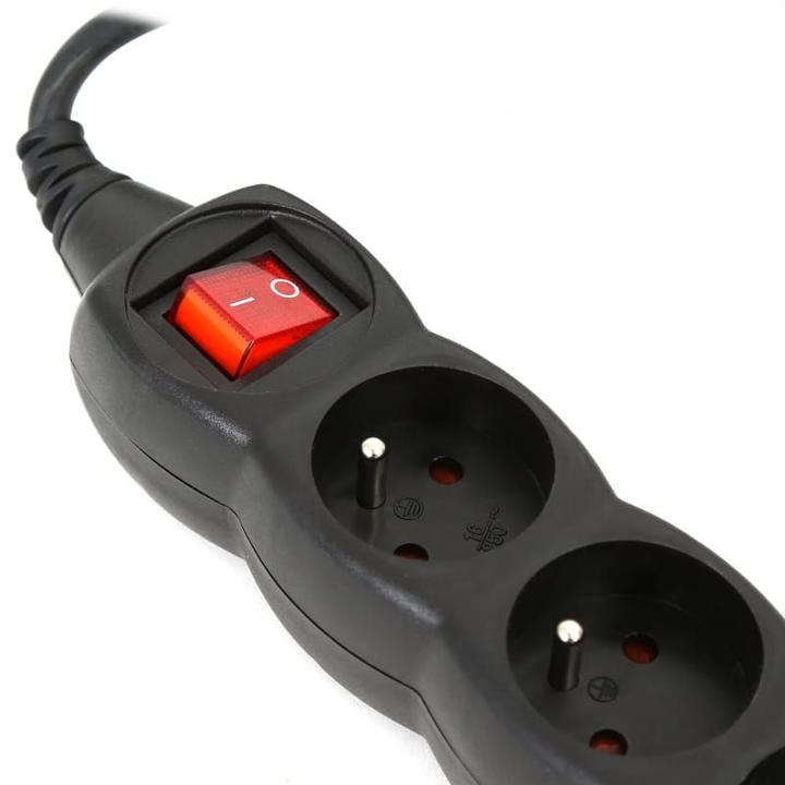 Produktbild Omega Verlängerungskabel mit Erdung, 3 m, 16 A, 5 Steckdosen, Typ E, Schwarz (3 m, 3500 W)