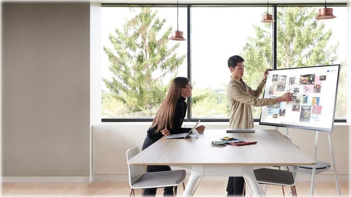Image du produit Microsoft Surface Hub 2S (3840 x 2560 pixels, 50")