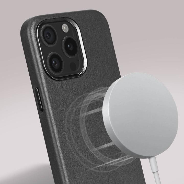 Actual product image Decoded Leather Magsafe Backcover (Apple iPhone 15 Pro)
