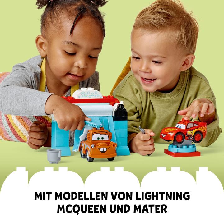 Produktbild LEGO Lightning McQueen und Mater in der Waschanlage (10996)