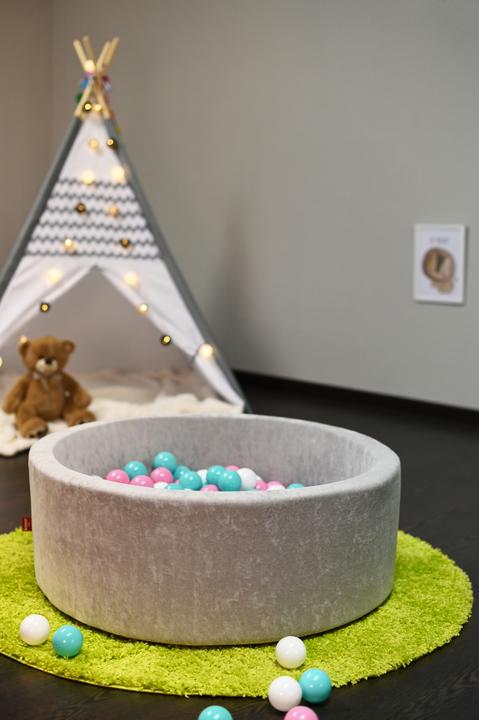 Immagine prodotto Knorrtoys Bällebad soft - "Grey" - 300 balls rose/creme/lightblue (ca. 6cm Durchmesser)