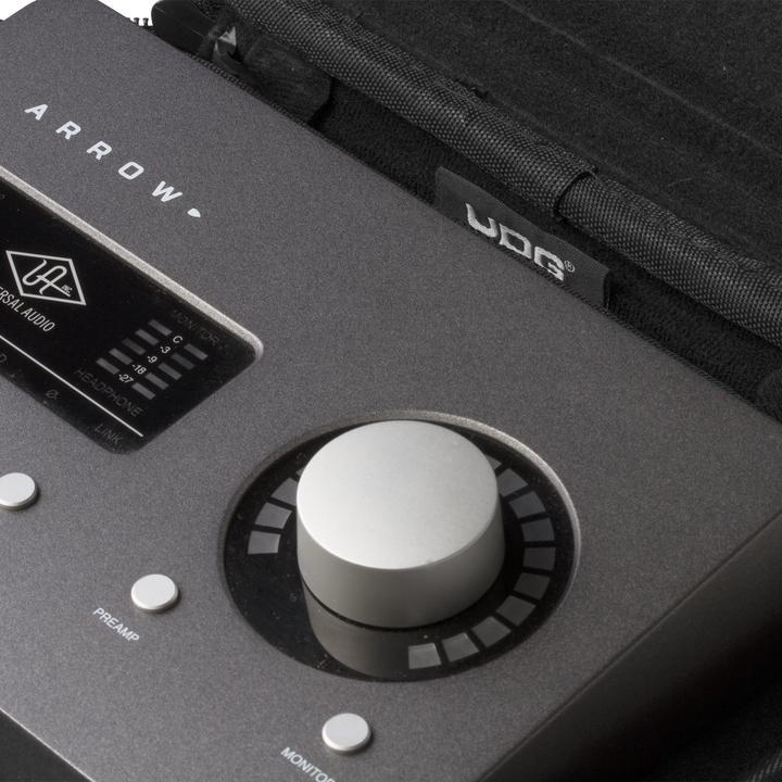 Actual product image UDG U8467bl Universal Audio Arrow Hardc Black