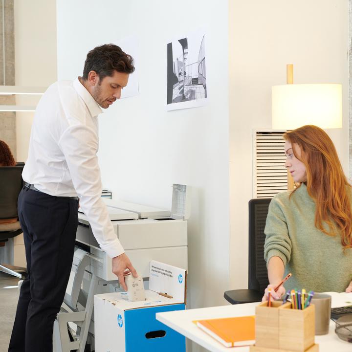 Produktbild HP DesignJet T950 MFP 2y Warranty (Tintentank, Farbe)