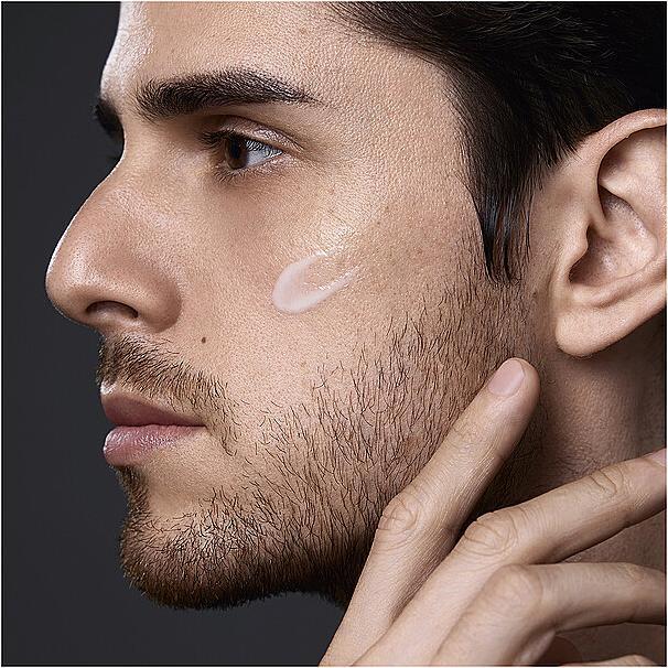 Actual product image Shiseido Total Revitalizing Light (re) (70 ml)