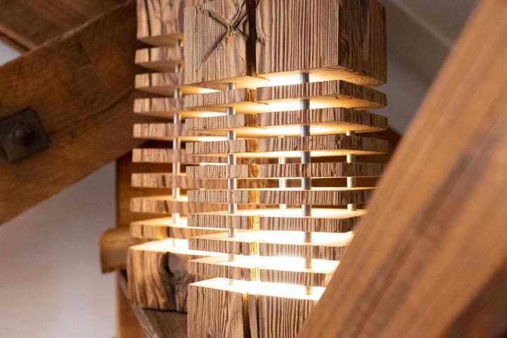 Image du produit kln.swiss Lampe en vieux bois Stratum S 400 (400 lm)