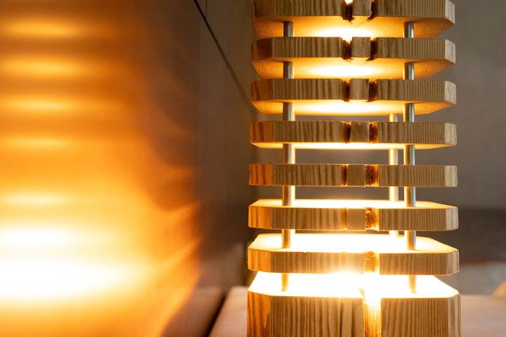 Image du produit kln.swiss Lampe en vieux bois Stratum S 400 (400 lm)