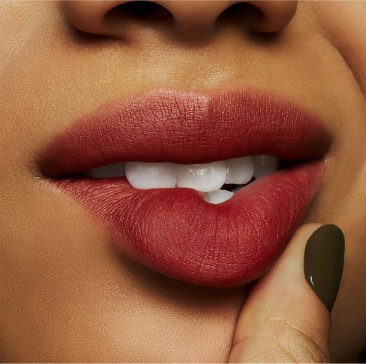 Immagine prodotto MAC Cosmetics Powder Kiss Liquid Lipcolour (Marrakesh-mere)