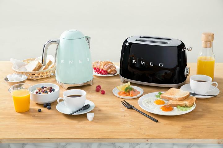Immagine prodotto Smeg Bollitore stile retrò anni '50 con controllo della temperatura (1.70 l, Spina UE)