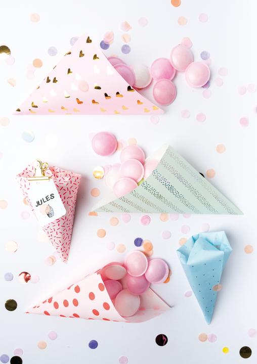 Actual product image Rico Design Pastel Hot Foil" cones, set of 15, 170 x 170 mm, paper (15 x)