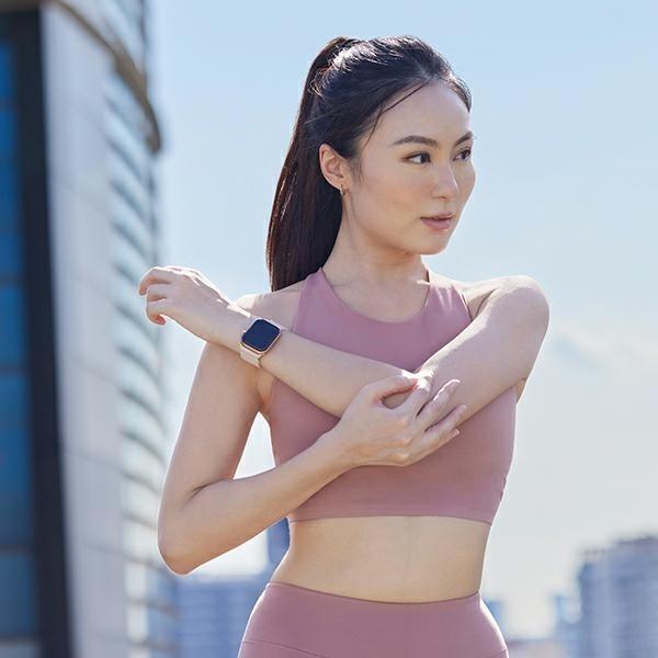 Actual product image Uniq pasek Revix Apple Watch Series 1/2/3/4/5/6/7/8/SE/SE2 38/40/41mm. Reversible Magnetic biały-nie (Silicone, Stainless steel)