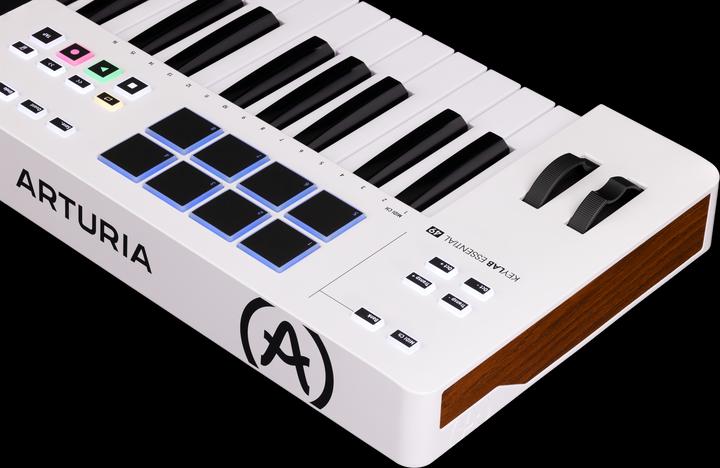 Actual product image Arturia KeyLab Essential 61 MKIII (Keyboards)