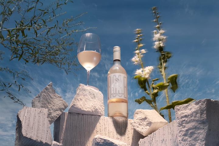 Actual product image Thomson & Scott Noughty Dealcoholized Rosé Rosé Wine (non-alcoholic) (1 x 75 cl)