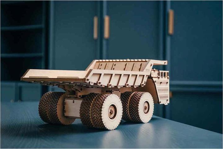 Produktbild Eco Wood Art Muldenkipper BelAZ 75710