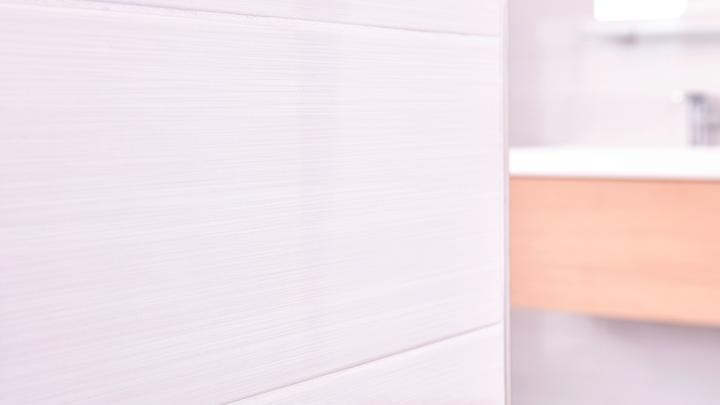 Actual product image tesa ELEGAANT soap dispenser incl. adhesive solution without drilling