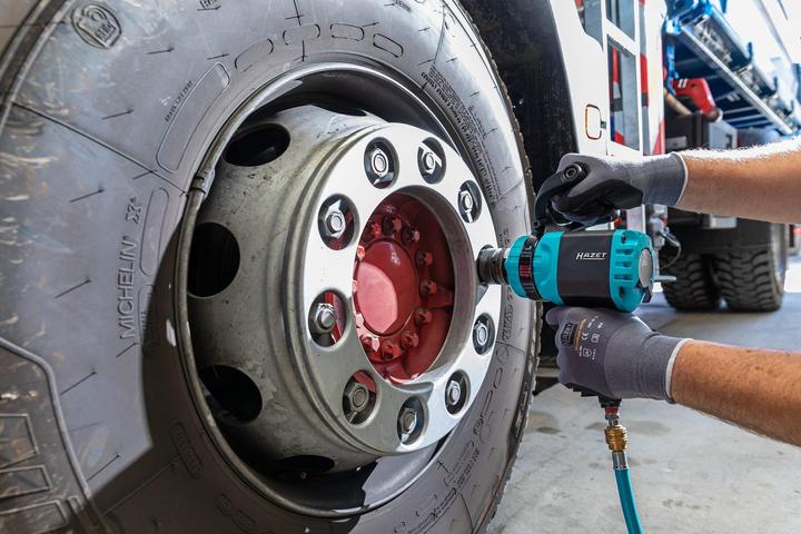 Productafbeelding HAZET Twin Turbo slagmoersleutel, krachtig slagmechanisme met dubbele hamer, 9014TT (Zonder externe stroombron)