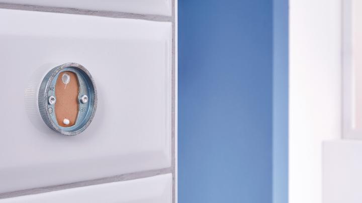 Actual product image tesa HUKK bath towel rail with two arms incl. adhesive solution without drilling
