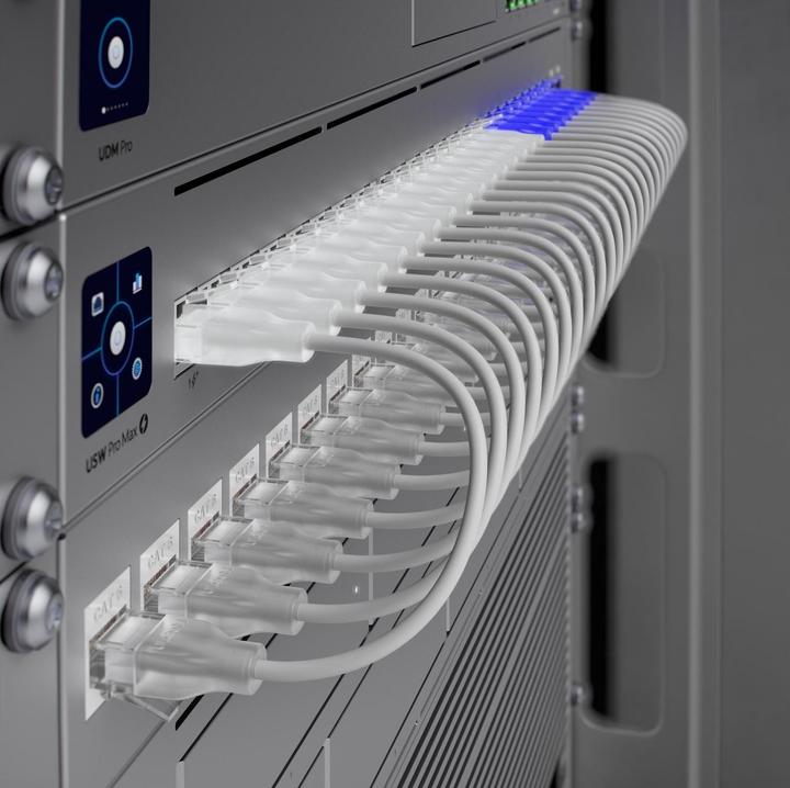 Actual product image Ubiquiti USW-Pro-Max PoE (26 Ports)