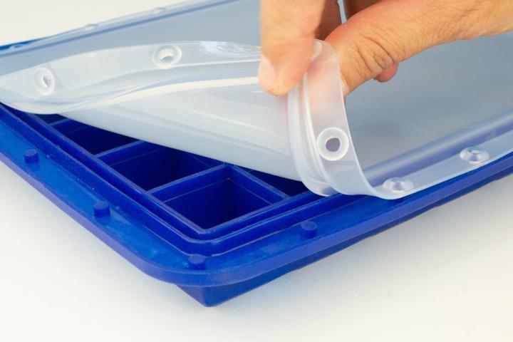 Image du produit Lurch Ice former Arctic Cube 3x3cm blue/transparent
