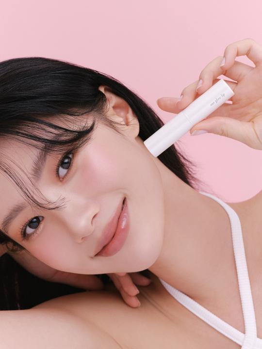 Image du produit Oenir Our Glow Lip #11 Mellow (11 Mellow)