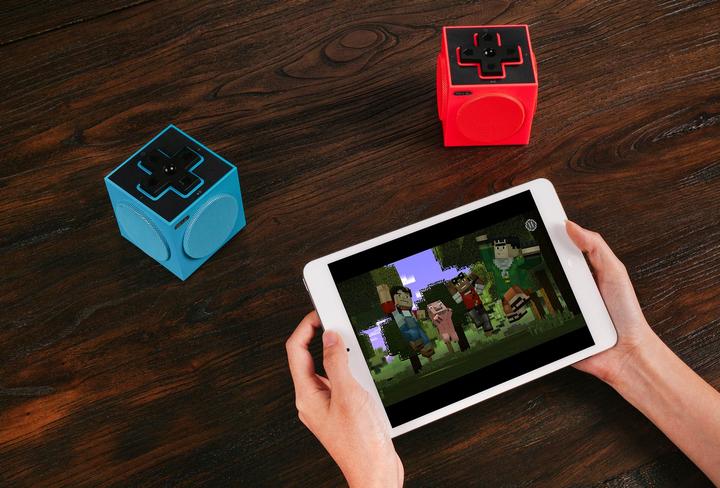 Actual product image 8bitdo Twin Cube Speaker (8 h, Rechargeable battery operated)